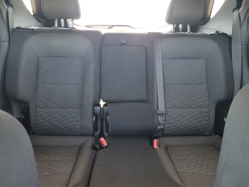 Chevrolet Equinox Vehicle Full-screen Gallery Image 13