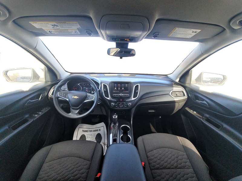 Chevrolet Equinox Vehicle Full-screen Gallery Image 15