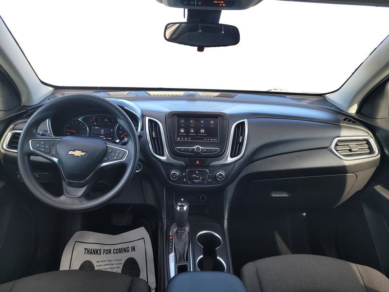 Chevrolet Equinox Vehicle Full-screen Gallery Image 16