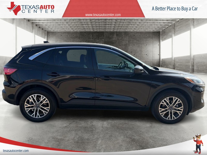 Ford Escape Vehicle Full-screen Gallery Image 04