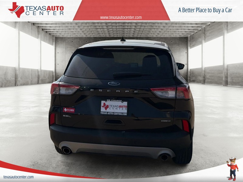 Ford Escape Vehicle Full-screen Gallery Image 06