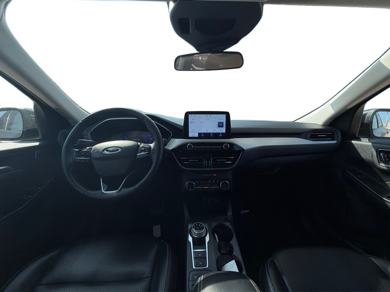 Ford Escape Vehicle Full-screen Gallery Image 16