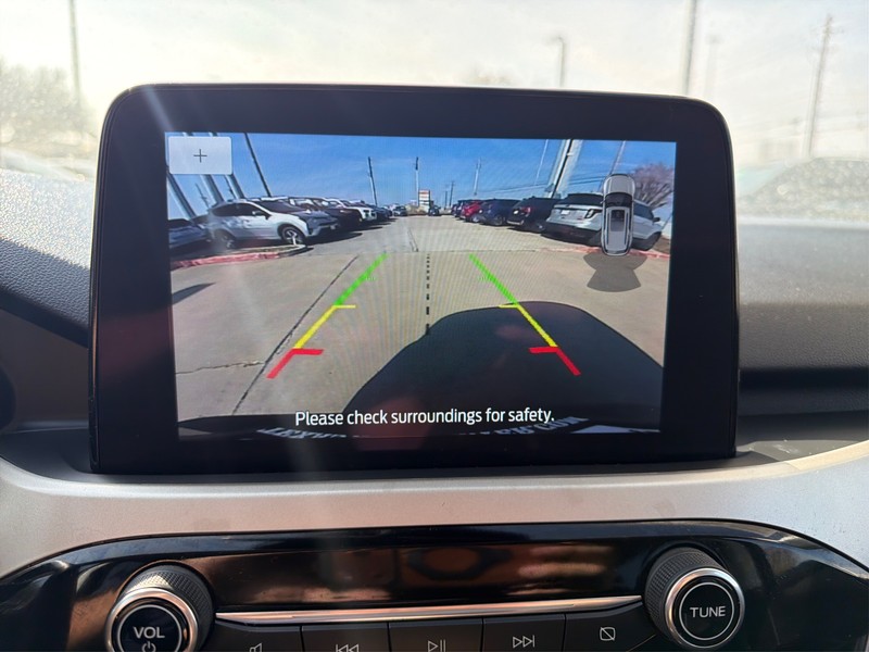 Ford Escape Vehicle Full-screen Gallery Image 17