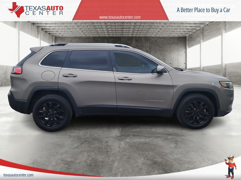 Jeep Cherokee Vehicle Full-screen Gallery Image 04