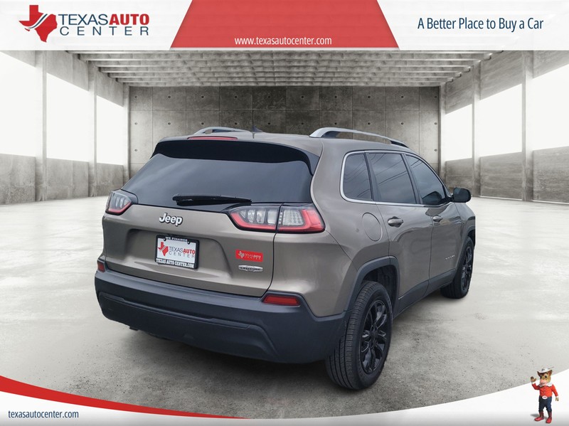 Jeep Cherokee Vehicle Full-screen Gallery Image 07