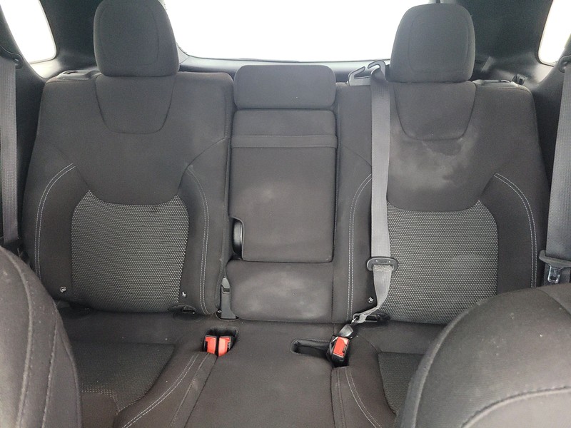 Jeep Cherokee Vehicle Full-screen Gallery Image 13