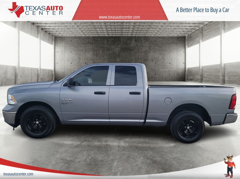 Ram 1500 Classic Vehicle Full-screen Gallery Image 05