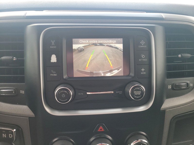 Ram 1500 Classic Vehicle Full-screen Gallery Image 16