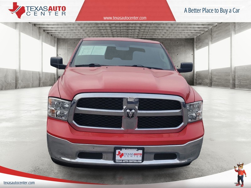 Ram 1500 Classic Vehicle Full-screen Gallery Image 03