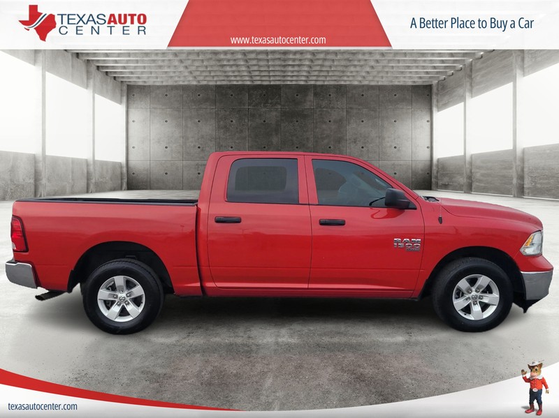 Ram 1500 Classic Vehicle Full-screen Gallery Image 04