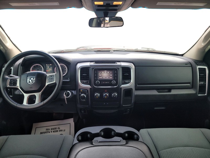 Ram 1500 Classic Vehicle Full-screen Gallery Image 15