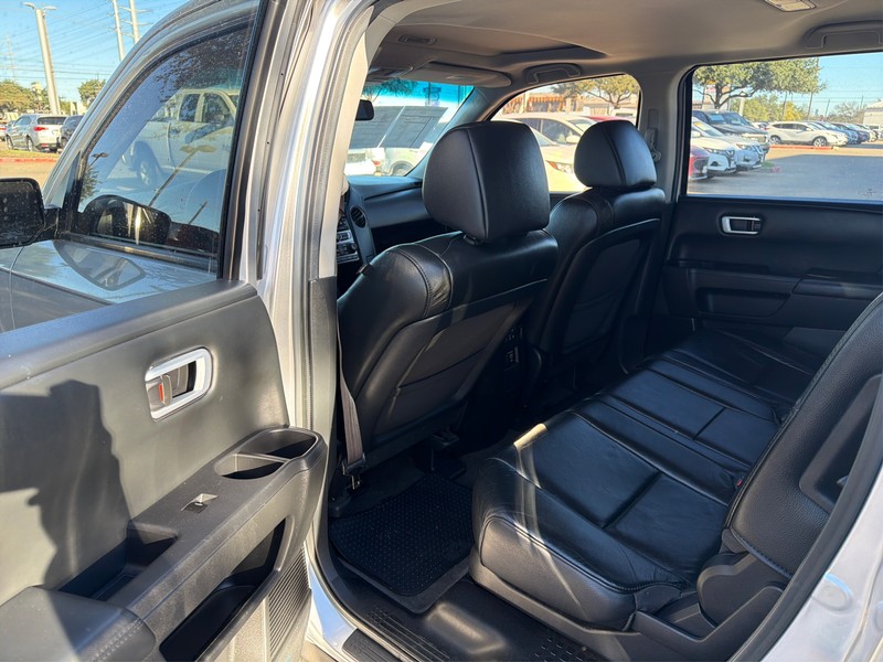 Honda Pilot Vehicle Full-screen Gallery Image 10
