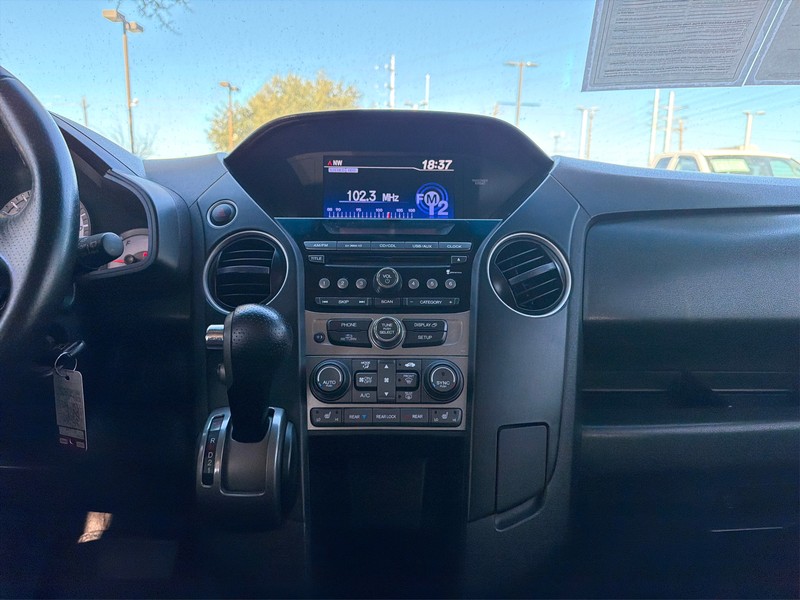 Honda Pilot Vehicle Full-screen Gallery Image 12