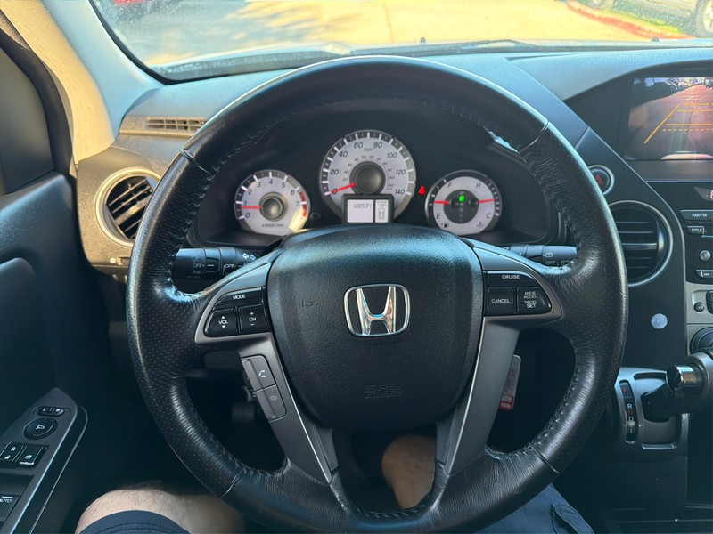 Honda Pilot Vehicle Full-screen Gallery Image 14