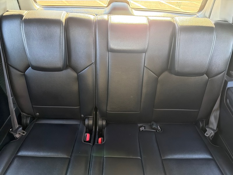 Honda Pilot Vehicle Full-screen Gallery Image 18