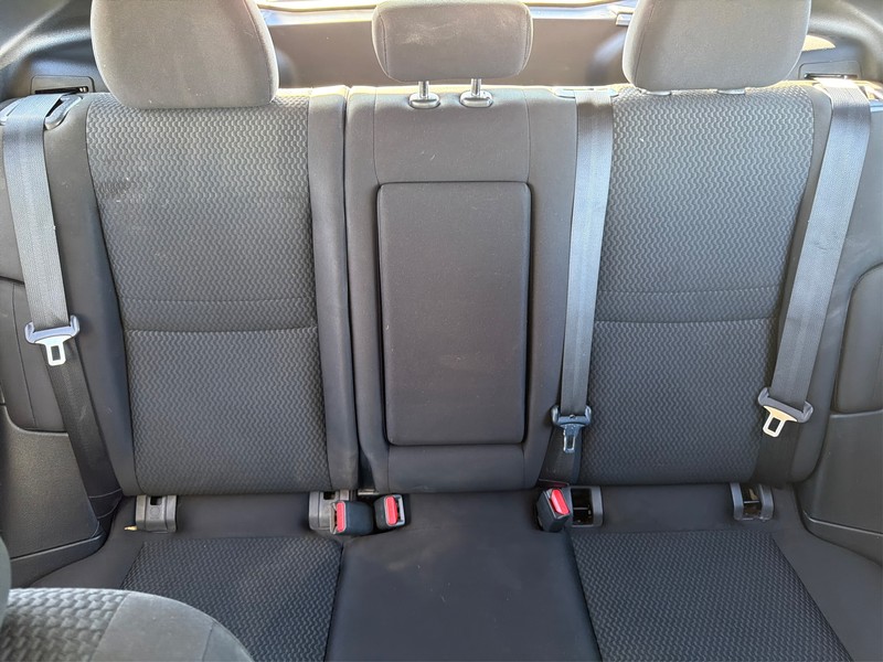 Nissan Rogue Sport Vehicle Full-screen Gallery Image 13