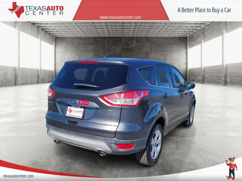 Ford Escape Vehicle Full-screen Gallery Image 4