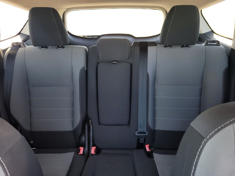 Ford Escape Vehicle Full-screen Gallery Image 11