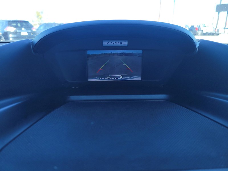 Ford Escape Vehicle Full-screen Gallery Image 15