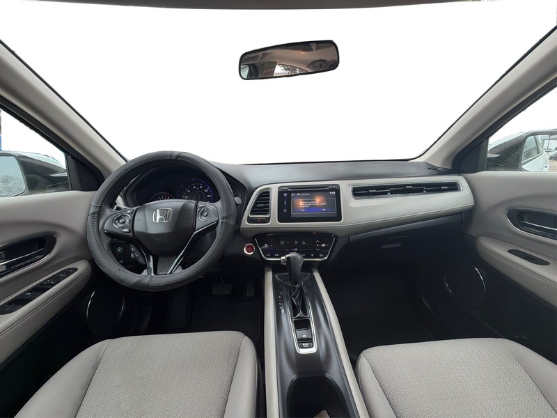 Honda HR-V Vehicle Full-screen Gallery Image 16