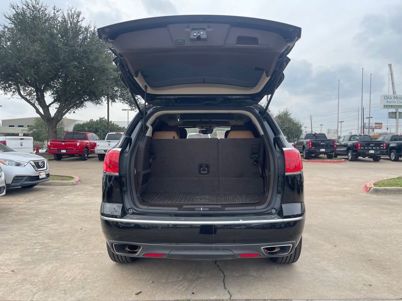 Buick Enclave Vehicle Full-screen Gallery Image 10