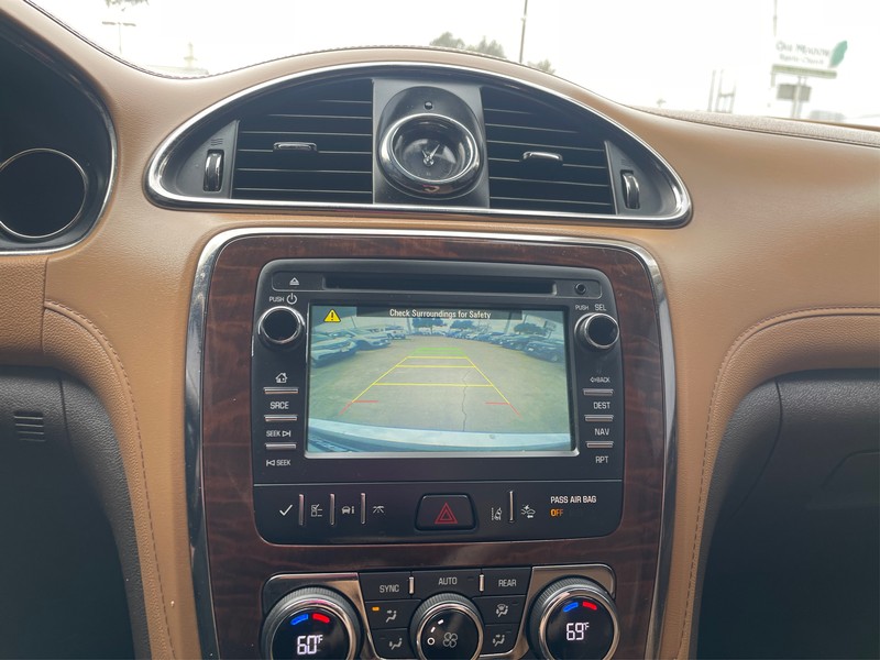 Buick Enclave Vehicle Full-screen Gallery Image 16