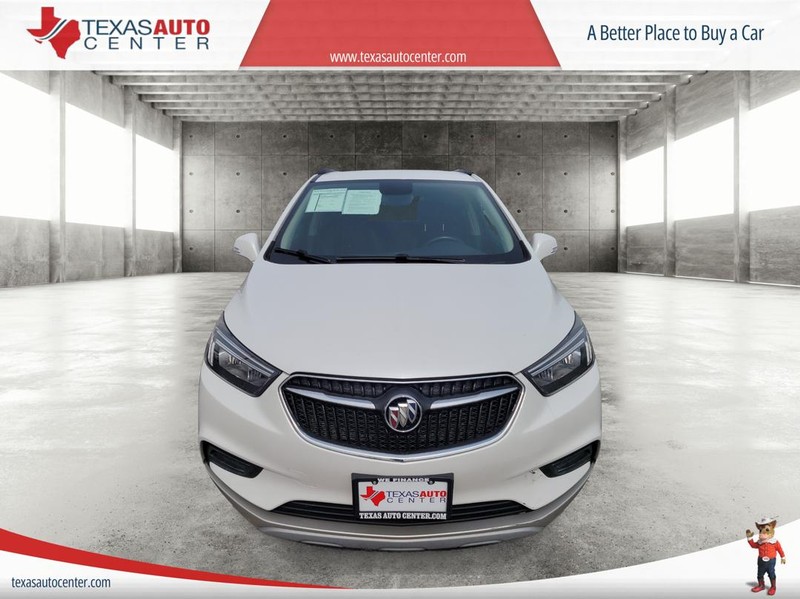 Buick Encore Vehicle Full-screen Gallery Image 3