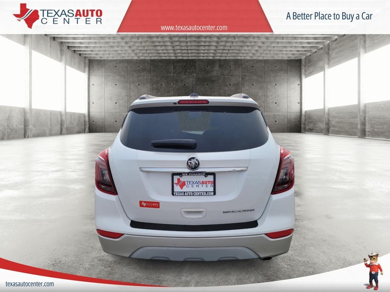 Buick Encore Vehicle Full-screen Gallery Image 6