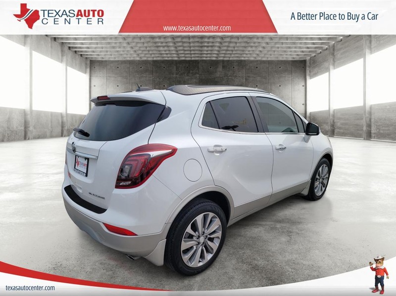 Buick Encore Vehicle Full-screen Gallery Image 7