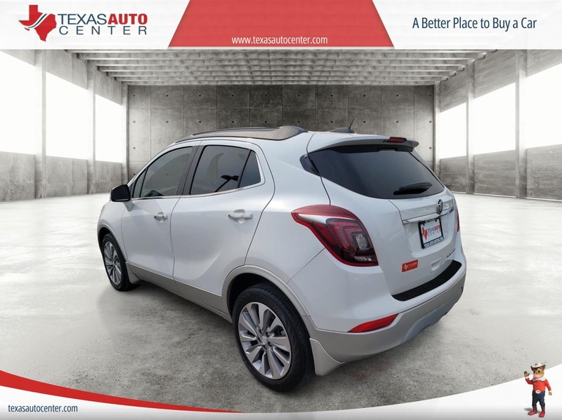 Buick Encore Vehicle Full-screen Gallery Image 8