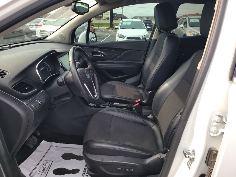 Buick Encore Vehicle Full-screen Gallery Image 9