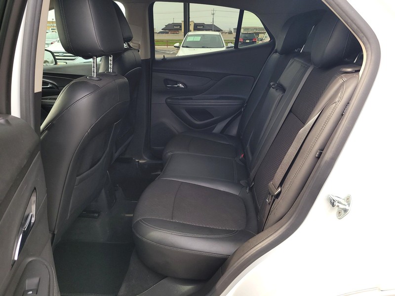 Buick Encore Vehicle Full-screen Gallery Image 10