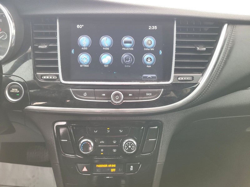 Buick Encore Vehicle Full-screen Gallery Image 12