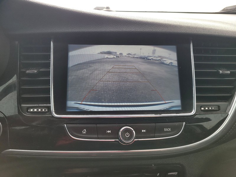 Buick Encore Vehicle Full-screen Gallery Image 18