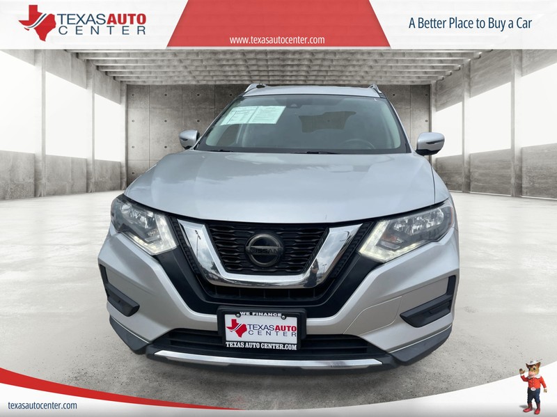 Nissan Rogue Vehicle Full-screen Gallery Image 03