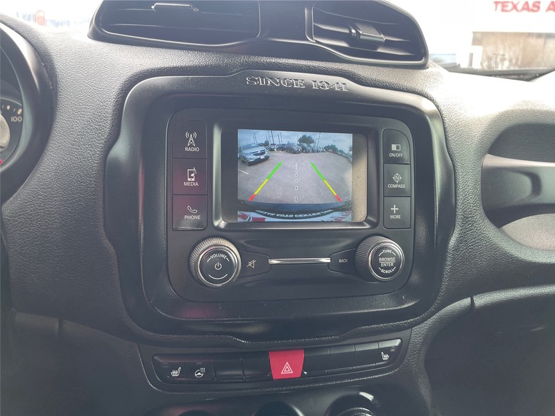 Jeep Renegade Vehicle Full-screen Gallery Image 16