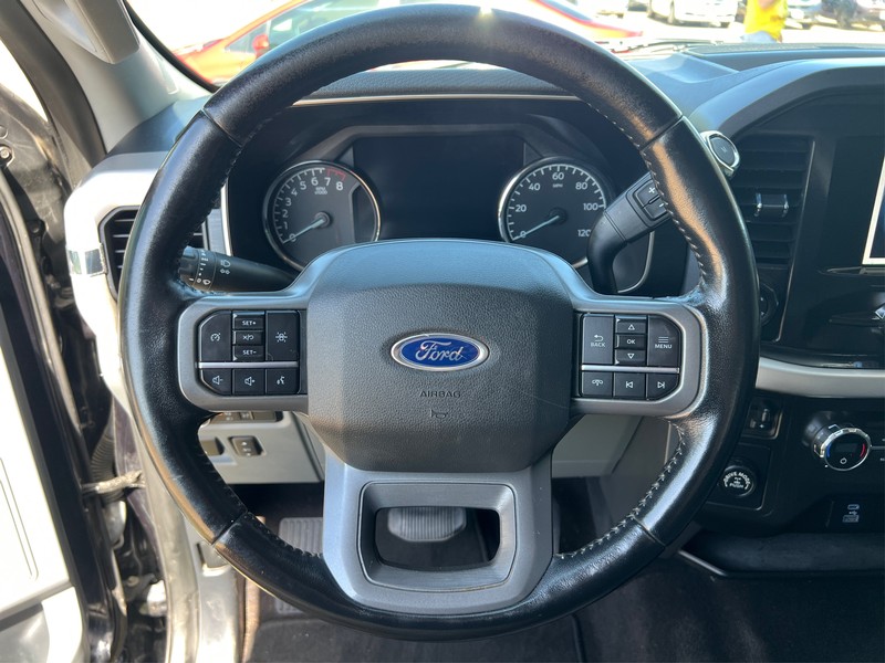 Ford F-150 Vehicle Full-screen Gallery Image 13