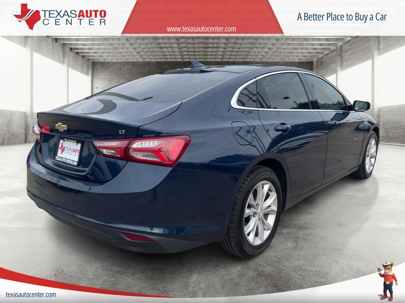 Chevrolet Malibu Vehicle Full-screen Gallery Image 6