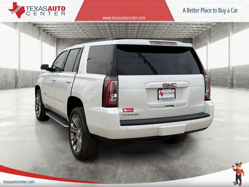 GMC Yukon Vehicle Full-screen Gallery Image 8