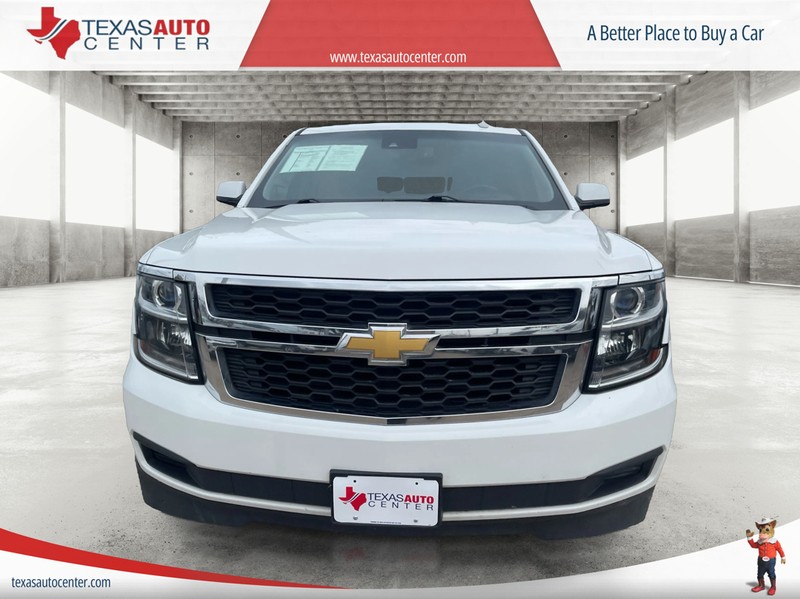 Chevrolet Suburban Vehicle Full-screen Gallery Image 3