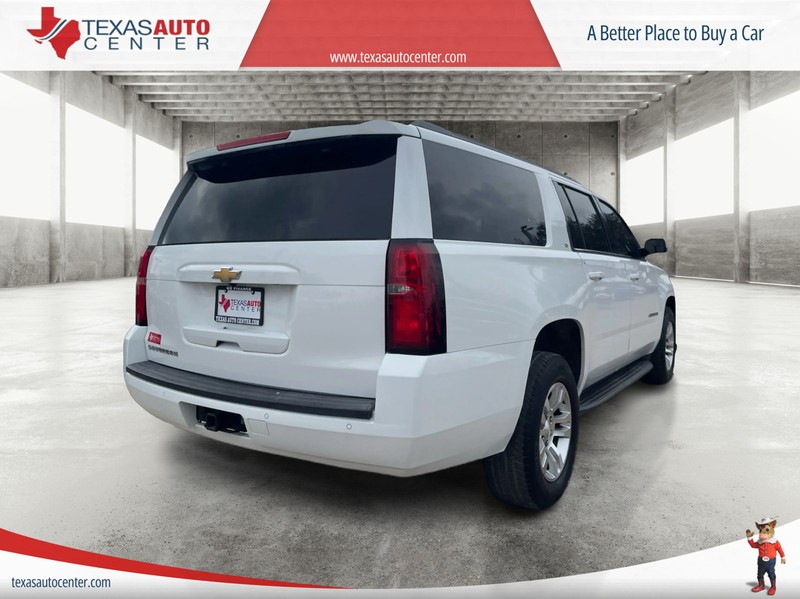 Chevrolet Suburban Vehicle Full-screen Gallery Image 6