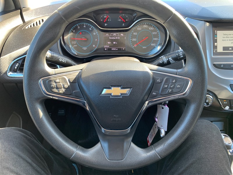 Chevrolet Cruze Vehicle Full-screen Gallery Image 14