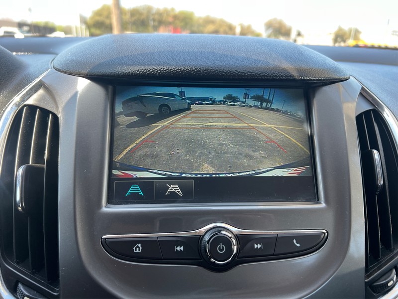 Chevrolet Cruze Vehicle Full-screen Gallery Image 17