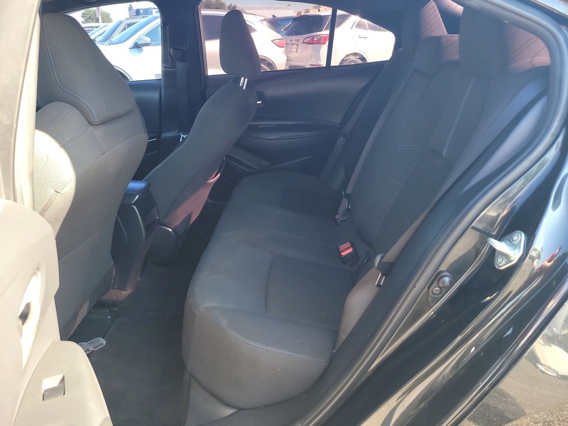 Toyota Corolla Vehicle Full-screen Gallery Image 9