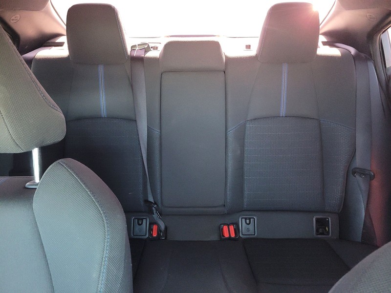 Toyota Corolla Vehicle Full-screen Gallery Image 11