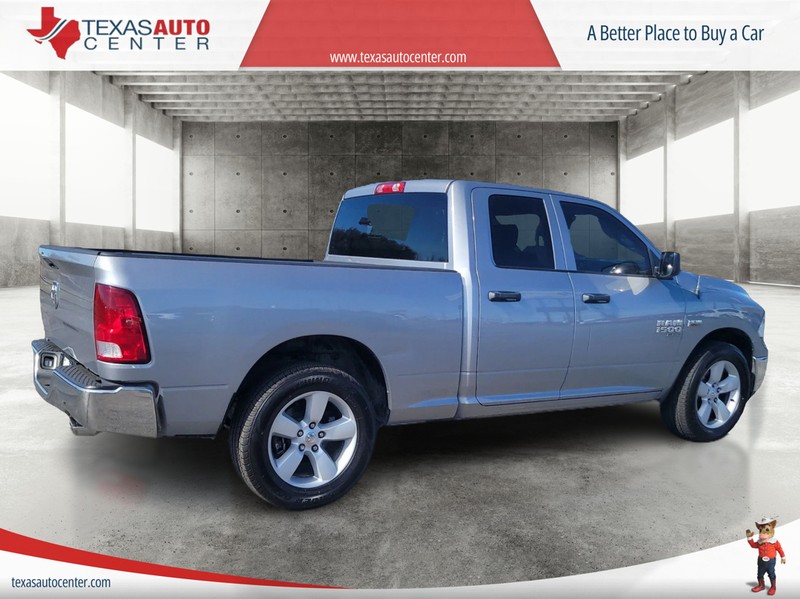 Ram 1500 Classic Vehicle Full-screen Gallery Image 07