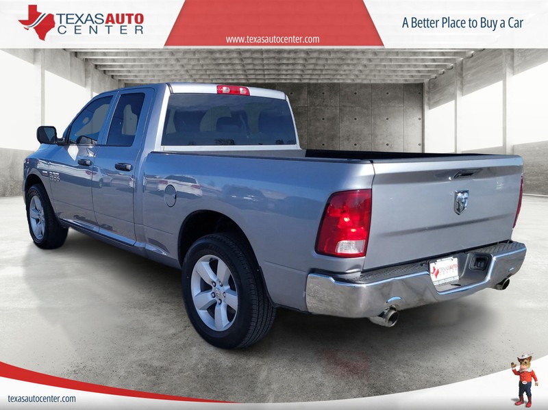 Ram 1500 Classic Vehicle Full-screen Gallery Image 08