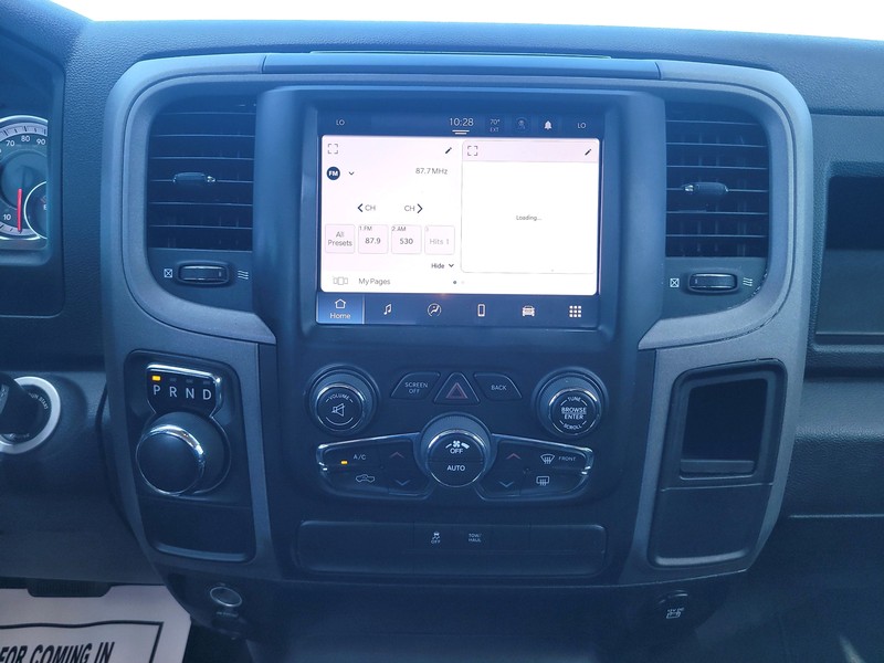 Ram 1500 Classic Vehicle Full-screen Gallery Image 11