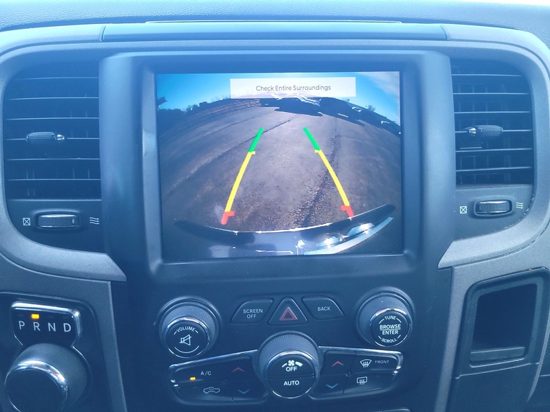 Ram 1500 Classic Vehicle Full-screen Gallery Image 16