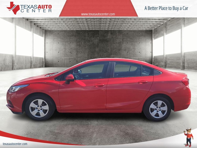 Chevrolet Cruze Vehicle Full-screen Gallery Image 3